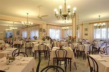 Royal Esplanade Ντιάνο Μαρίνα